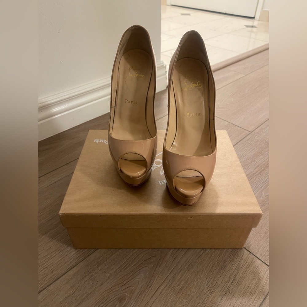 Christian Louboutin Lady Peep Nude Patent Leather Heels